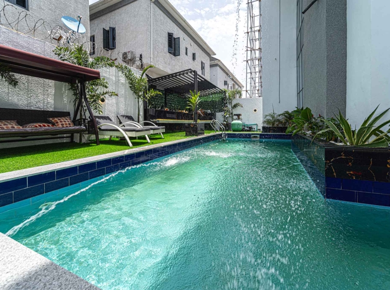 Chevron Lekki home with wraparound pool