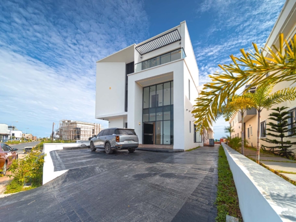 5-Bedroom Smart Home in Lekki living room